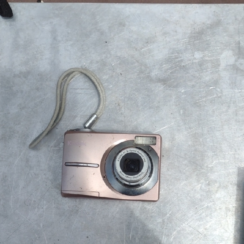 Kodak Rose Gold Easy Share Digital Camera